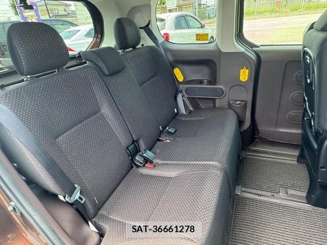 Toyota SPADE 2013-06 6717415-9