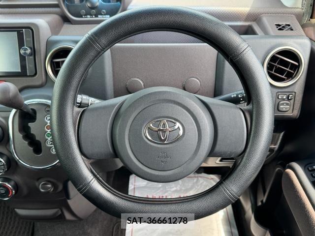 Toyota SPADE 2013-06 6717415-13