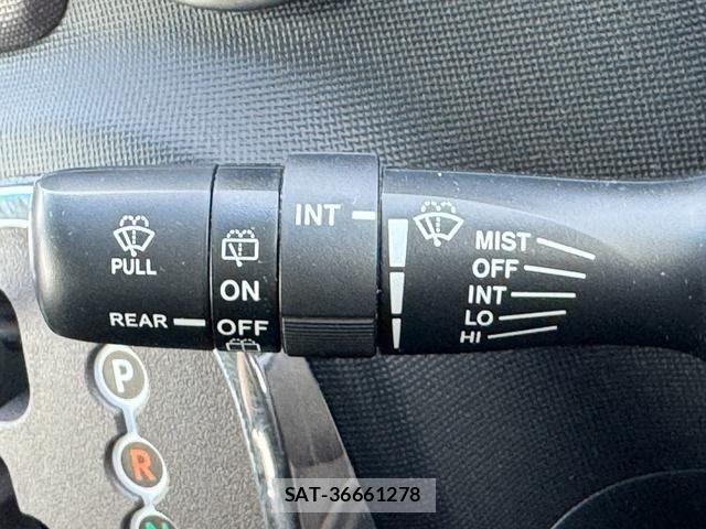 Toyota SPADE 2013-06 6717415-14