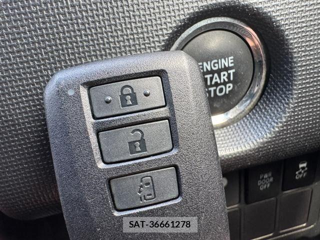 Toyota SPADE 2013-06 6717415-17
