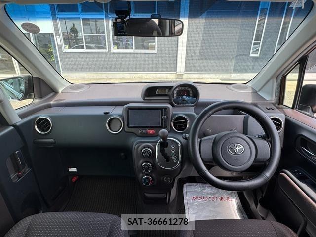 Toyota SPADE 2013-06 6717415-1