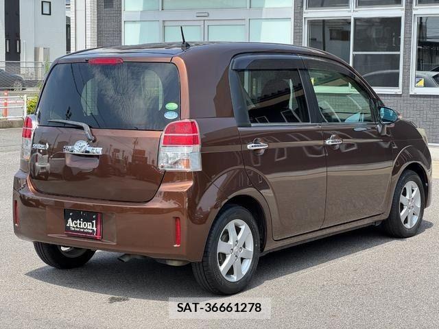 Toyota SPADE 2013-06 6717415-5