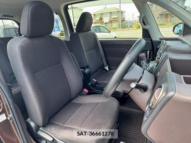 Toyota SPADE 2013-06 6717415-8