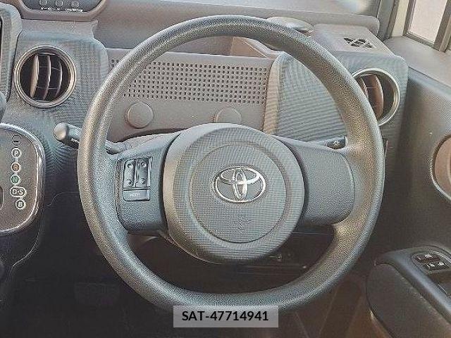 Toyota SPADE 2015-09 6913443-13