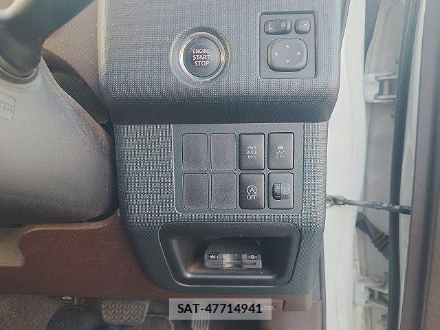 Toyota SPADE 2015-09 6913443-15