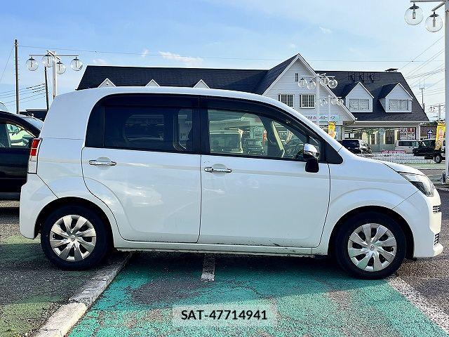Toyota SPADE 2015-09 6913443-17