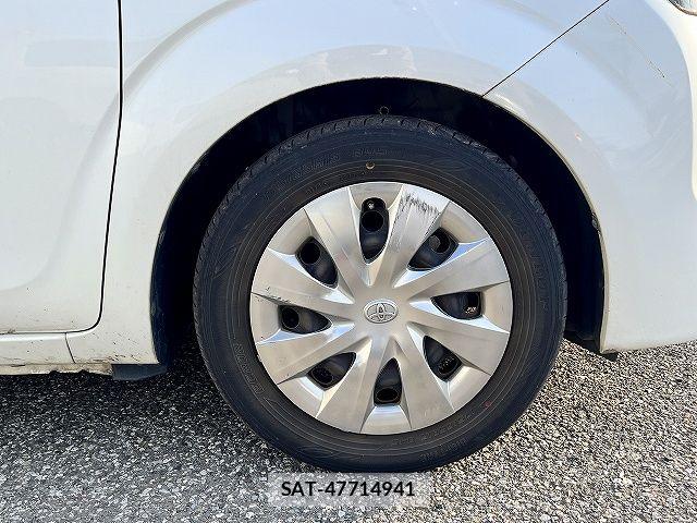 Toyota SPADE 2015-09 6913443-26