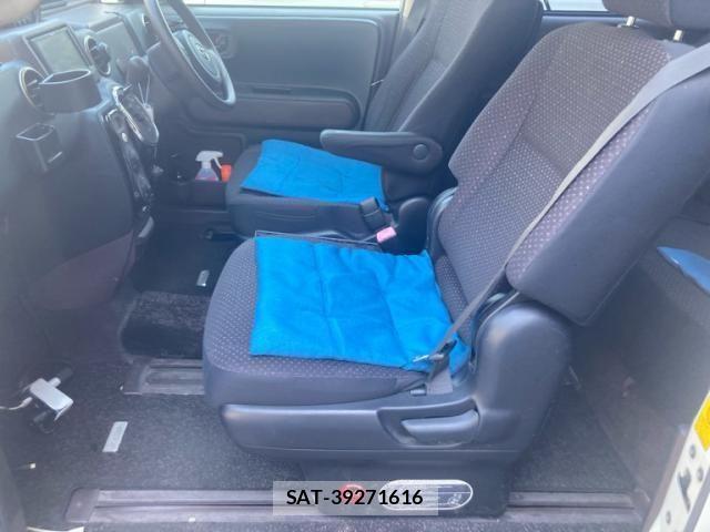 Toyota SPADE 2013-07 6913445-9