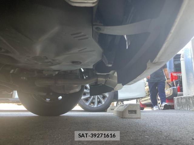 Toyota SPADE 2013-07 6913445-7