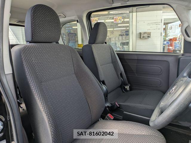 Toyota SPADE 2015-06 7060835-26