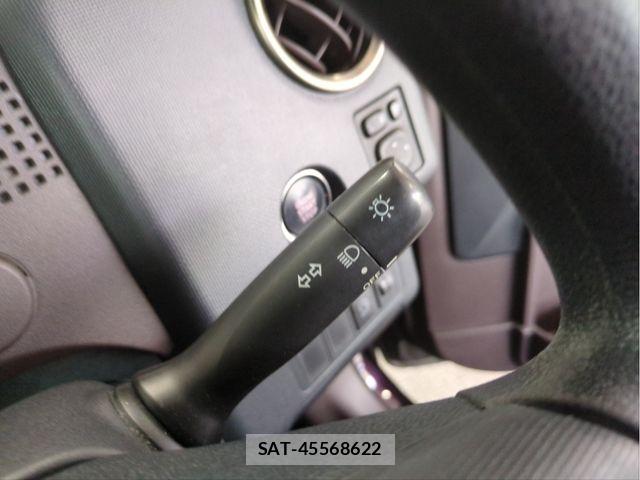 Toyota SPADE 2015-08 7225497-27