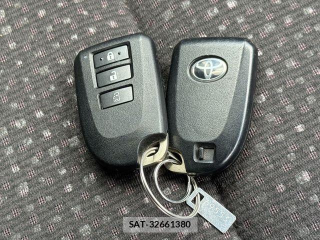 Toyota SPADE 2015-07 7225491-26