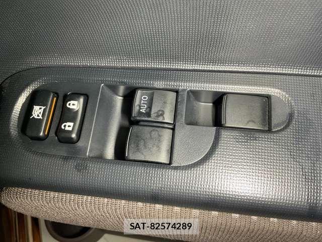 Toyota SPADE 2016-07 7225493-13