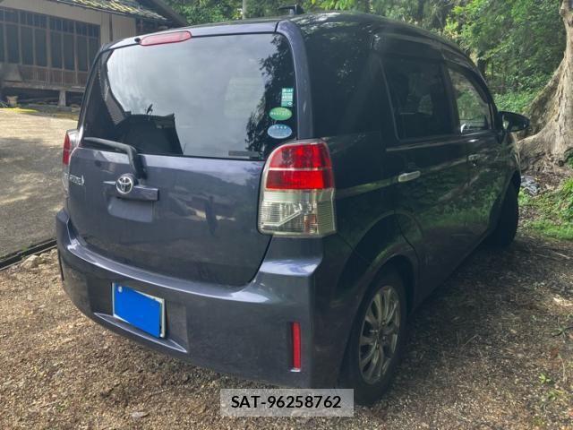 Toyota SPADE 2013-08 7225488-4