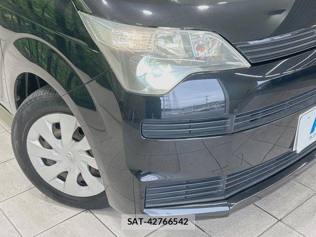 Toyota SPADE 2013-06 7225486-11