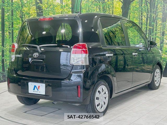 Toyota SPADE 2013-06 7225486-16