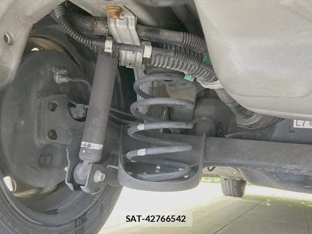 Toyota SPADE 2013-06 7225486-19