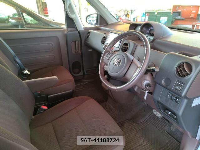 Toyota SPADE 2012-12 7225485-12