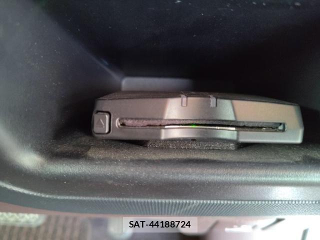 Toyota SPADE 2012-12 7225485-16