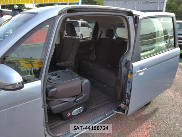 Toyota SPADE 2012-12 7225485-25
