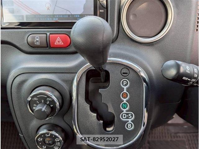 Toyota SPADE 2018-02 7225495-25