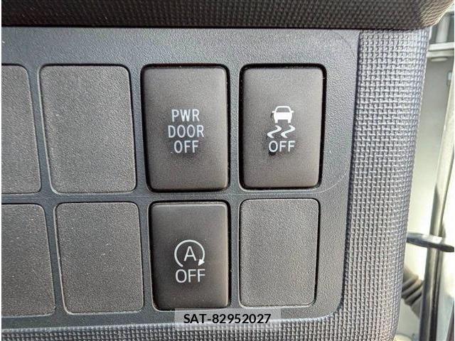 Toyota SPADE 2018-02 7225495-28