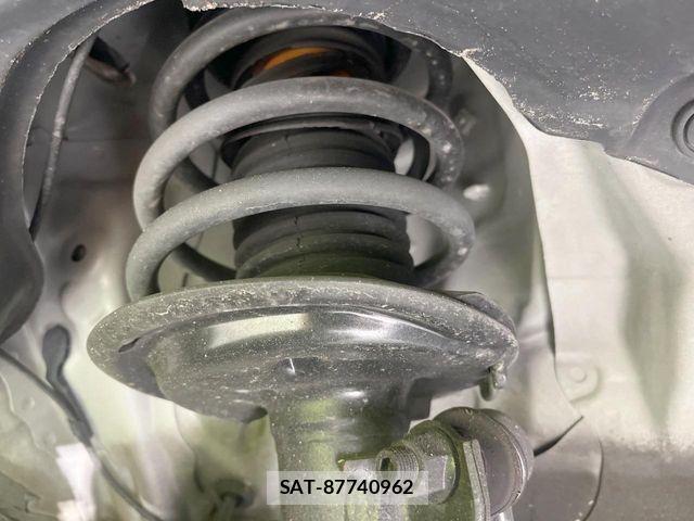 Toyota SPADE 2015-11 7252416-19