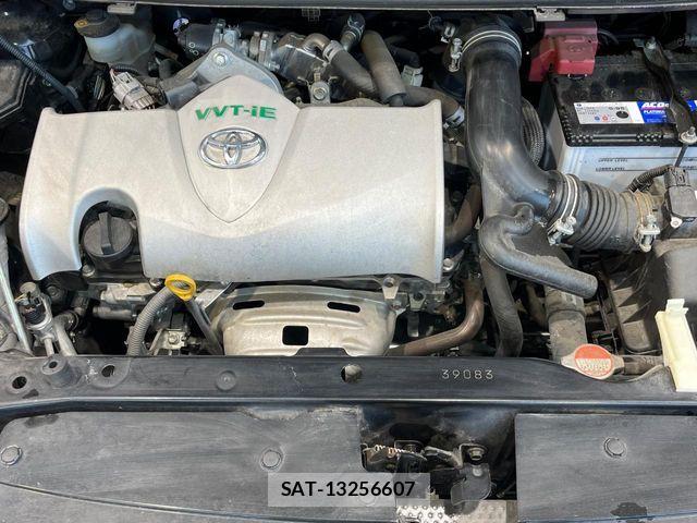 Toyota SPADE 2015-12 7272999-16