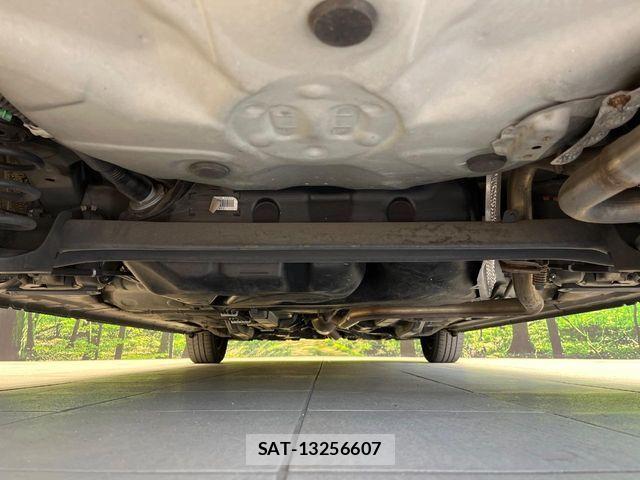 Toyota SPADE 2015-12 7272999-17