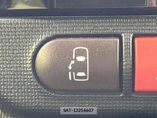 Toyota SPADE 2015-12 7272999-2