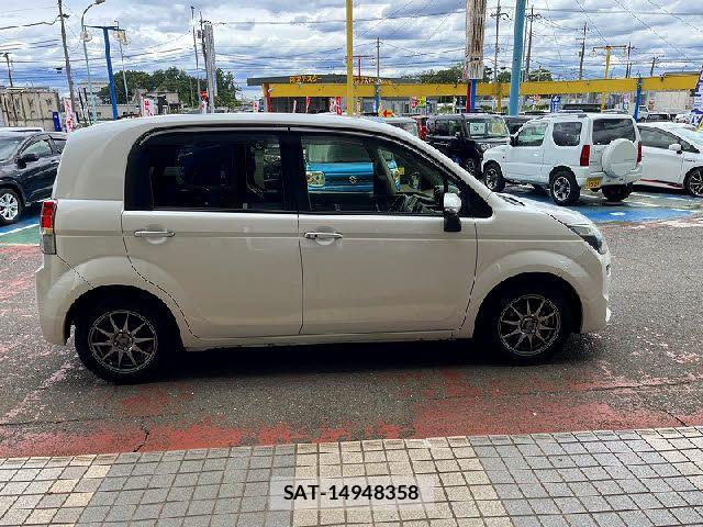 Toyota SPADE 2013-08 7273001-14