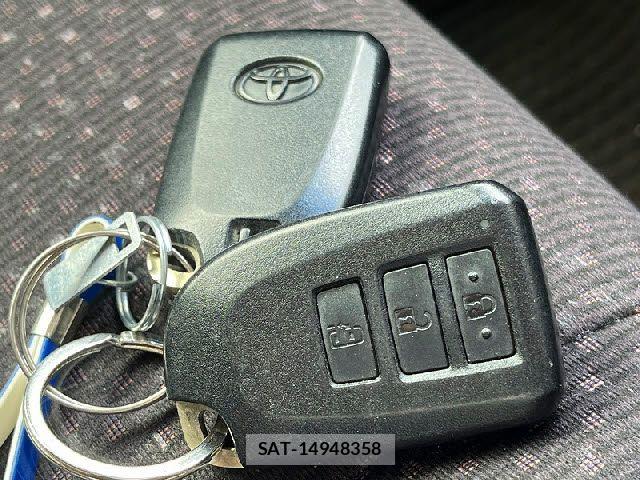 Toyota SPADE 2013-08 7273001-18