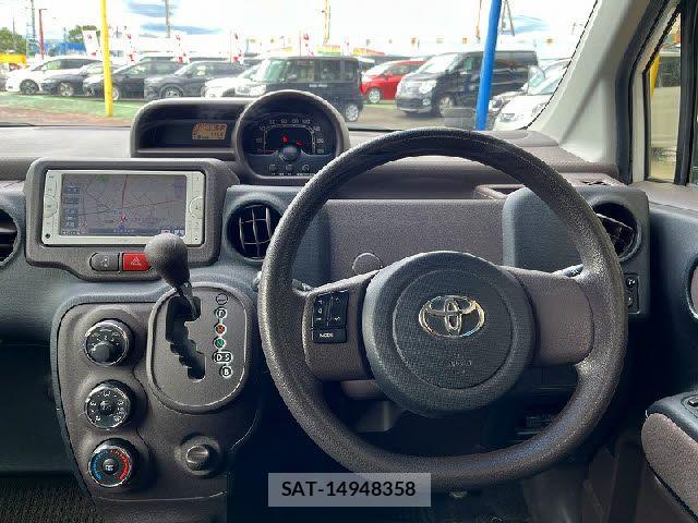 Toyota SPADE 2013-08 7273001-1