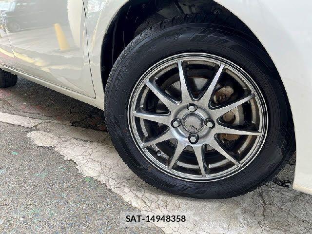 Toyota SPADE 2013-08 7273001-5