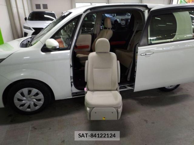 Toyota SPADE 2013-07 7330262-24