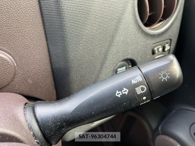Toyota SPADE 2013-07 7359937-10