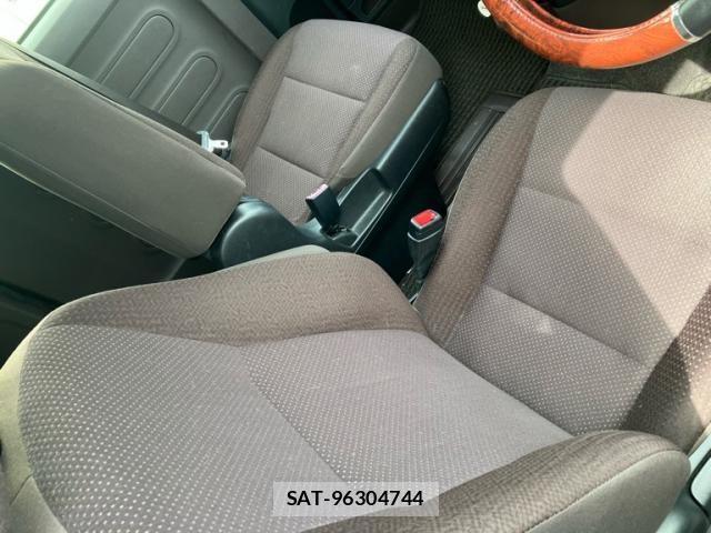 Toyota SPADE 2013-07 7359937-16