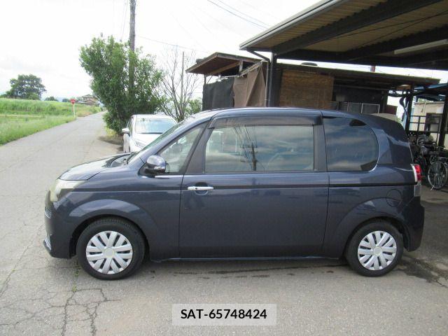 Toyota SPADE 2013-07 7394259-13