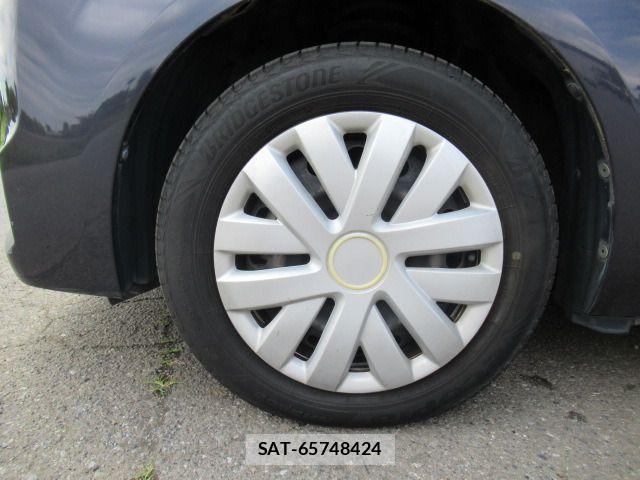 Toyota SPADE 2013-07 7394259-16
