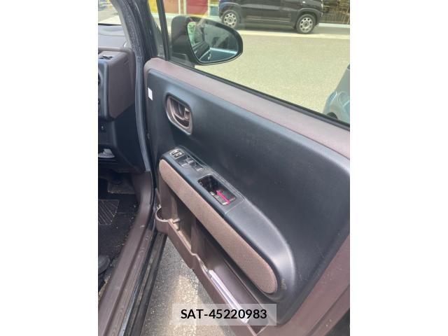 Toyota SPADE 2013-08 7394258-13