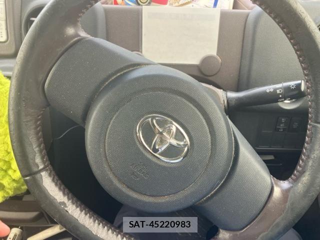Toyota SPADE 2013-08 7394258-15