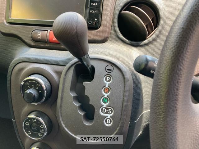 Toyota SPADE 2014-10 7458066-20