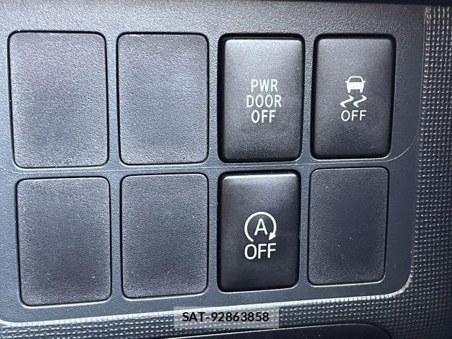 Toyota SPADE 2016-01 7458059-16