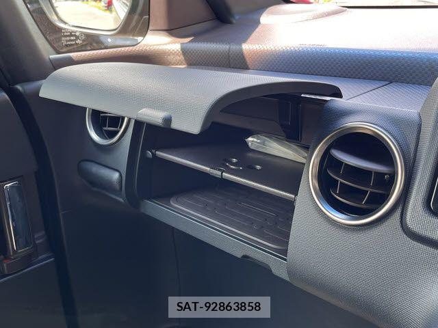 Toyota SPADE 2016-01 7458059-23