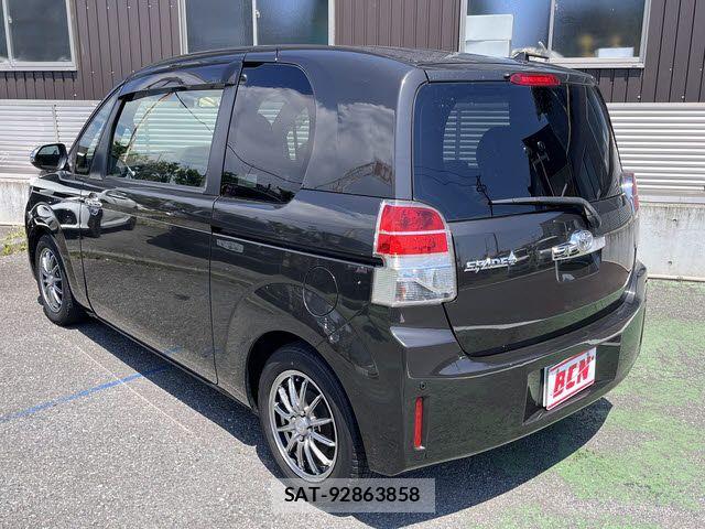 Toyota SPADE 2016-01 7458059-8