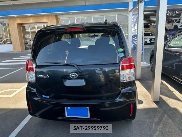 Toyota SPADE 2014-05 7458064-12