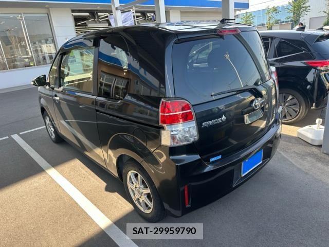 Toyota SPADE 2014-05 7458064-14