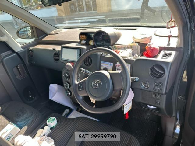 Toyota SPADE 2014-05 7458064-7
