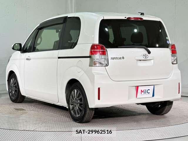 Toyota SPADE 2016-01 7458061-6