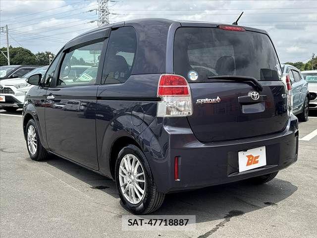 Toyota SPADE 2014-10 7458062-12